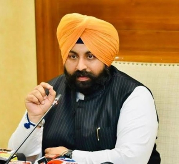 ਮੰਤਰੀ ਹਰਜੋਤ ਸਿੰਘ ਬੈਂਸ ਮੰਤਰੀ ਹਰਜੋਤ ਸਿੰਘ ਬੈਂਸ
