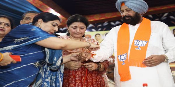 ‘ਆਪ’ ਸਰਕਾਰ ਦਾ ਔਰਤਾਂ ਪ੍ਰਤੀ ਅਸਲ ਸਤਿਕਾਰ ਡੰਡਿਆਂ ਤੇ ਤਸ਼ੱਦਦ ਤੱਕ ਸੀਮਤ: ਕੇਵਲ ਸਿੰਘ ਢਿੱਲੋਂ