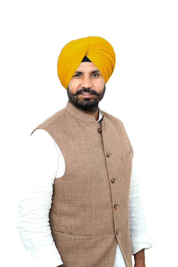 ਪੰਜਾਬ ਕਾਂਗਰਸ ਦੇ ਪ੍ਰਧਾਨ ਅਮਰਿੰਦਰ ਸਿੰਘ ਰਾਜਾ ਵੜਿੰਗ ਪੰਜਾਬ ਕਾਂਗਰਸ ਦੇ ਪ੍ਰਧਾਨ ਅਮਰਿੰਦਰ ਸਿੰਘ ਰਾਜਾ ਵੜਿੰਗ