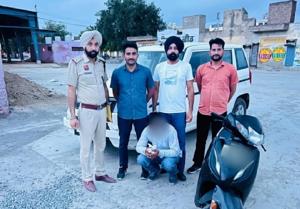 ਪੁਲਿਸ ਵੱਲੋਂ ਕਾਬੂ ਮੁਲਜ਼ਮ।