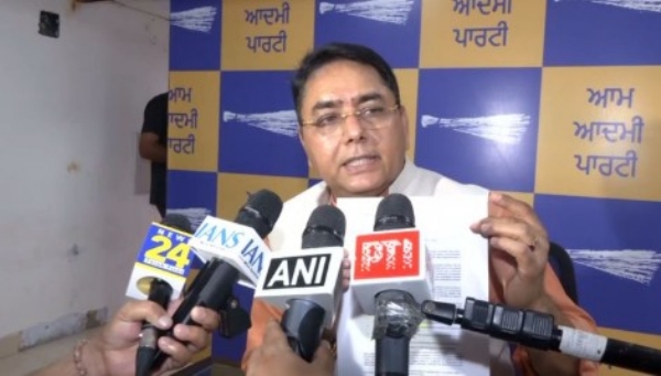 आम आदमी पार्टी (आप) पंजाब के अध्यक्ष अमन अरोड़ा आम आदमी पार्टी (आप) पंजाब के अध्यक्ष अमन अरोड़ा