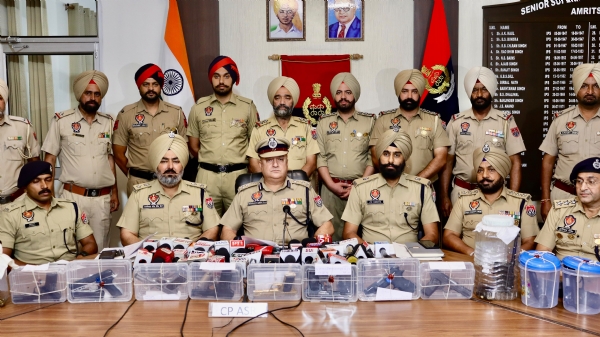 Sharing operational details, CP Amritsar Harmanbir Singh Gill