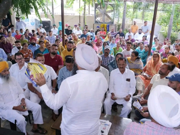 ਸਰਕਾਰ ਦੀਆਂ ਲੋਕ-ਪੱਖੀ ਨੀਤੀਆਂ ਅਤੇ ਭਲਾਈ ਸਕੀਮਾਂ ਘਰ-ਘਰ ਪਹੁੰਚਾਉਣ ਲਈ ਮੀਟਿੰਗ ਦੌਰਾਨ ਡਿਪਟੀ ਸਪੀਕਰ ਰੌੜੀ ਸਰਕਾਰ ਦੀਆਂ ਲੋਕ-ਪੱਖੀ ਨੀਤੀਆਂ ਅਤੇ ਭਲਾਈ ਸਕੀਮਾਂ ਘਰ-ਘਰ ਪਹੁੰਚਾਉਣ ਲਈ ਮੀਟਿੰਗ ਦੌਰਾਨ ਡਿਪਟੀ ਸਪੀਕਰ ਰੌੜੀ