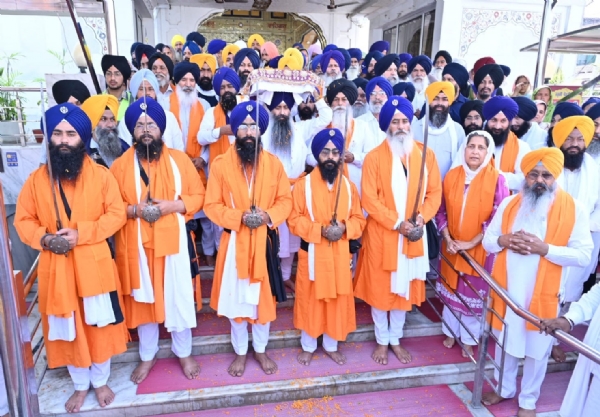 ਸ੍ਰੀ ਚਮਕੌਰ ਸਾਹਿਬ ਤੋਂ ਰੋਪੜ ਲਈ ਰਵਾਨਾ ਹੁੰਦਾ ਹੋਇਆ ਮੀਰੀ-ਪੀਰੀ ਖਾਲਸਾ ਮਾਰਚ