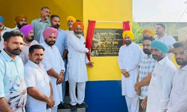 ਪਿੰਡ ਨਾਨਕਪੁਰਾ ਪਿੰਡੀ ਧੌਲਾ ਵਿੱਚ ‘ਮਾਡਰਨ ਸੱਥ’ ਦਾ ਉਦਘਾਟਨ ਕਰਨ ਮੌਕੇ ਵਿਧਾਇਕ ਉੱਗੋਕੇ