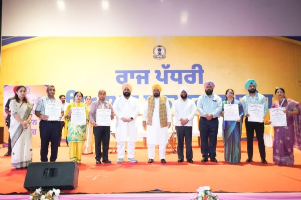 Cm Bhagwant singh mann and Minister Harjot singh Bains honouring the teachers