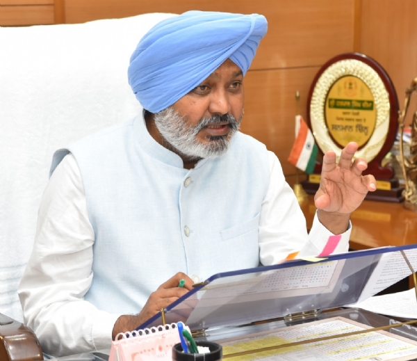 ਪੰਜਾਬ ਦੇ ਵਿੱਤ, ਯੋਜਨਾ, ਆਬਕਾਰੀ ਅਤੇ ਕਰ ਮੰਤਰੀ ਹਰਪਾਲ ਸਿੰਘ ਚੀਮਾ ਪੰਜਾਬ ਦੇ ਵਿੱਤ, ਯੋਜਨਾ, ਆਬਕਾਰੀ ਅਤੇ ਕਰ ਮੰਤਰੀ ਹਰਪਾਲ ਸਿੰਘ ਚੀਮਾ