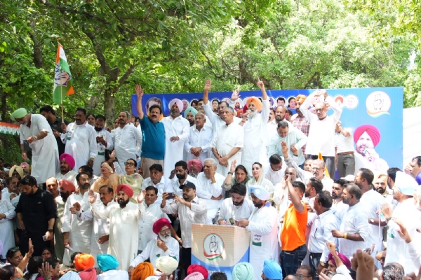 ਸਾਬਕਾ ਸਿਹਤ ਮੰਤਰੀ ਬਲਬੀਰ ਸਿੰਘ ਸਿੱਧੂ ਸੰਬੋਧਨ ਕਰਦੇ ਹੋਏ